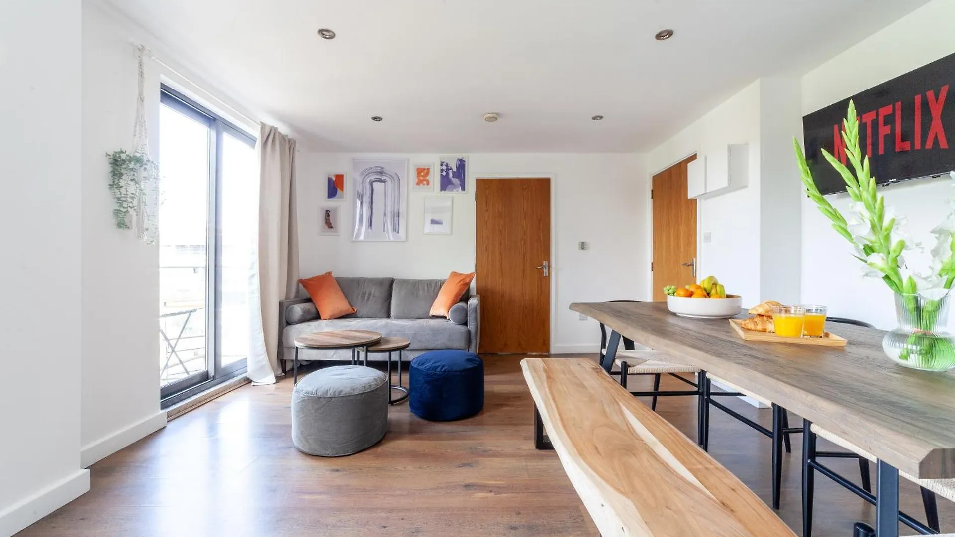 Modern 3 Bed & 3 Bathrooms Flat, Hackney Downs London